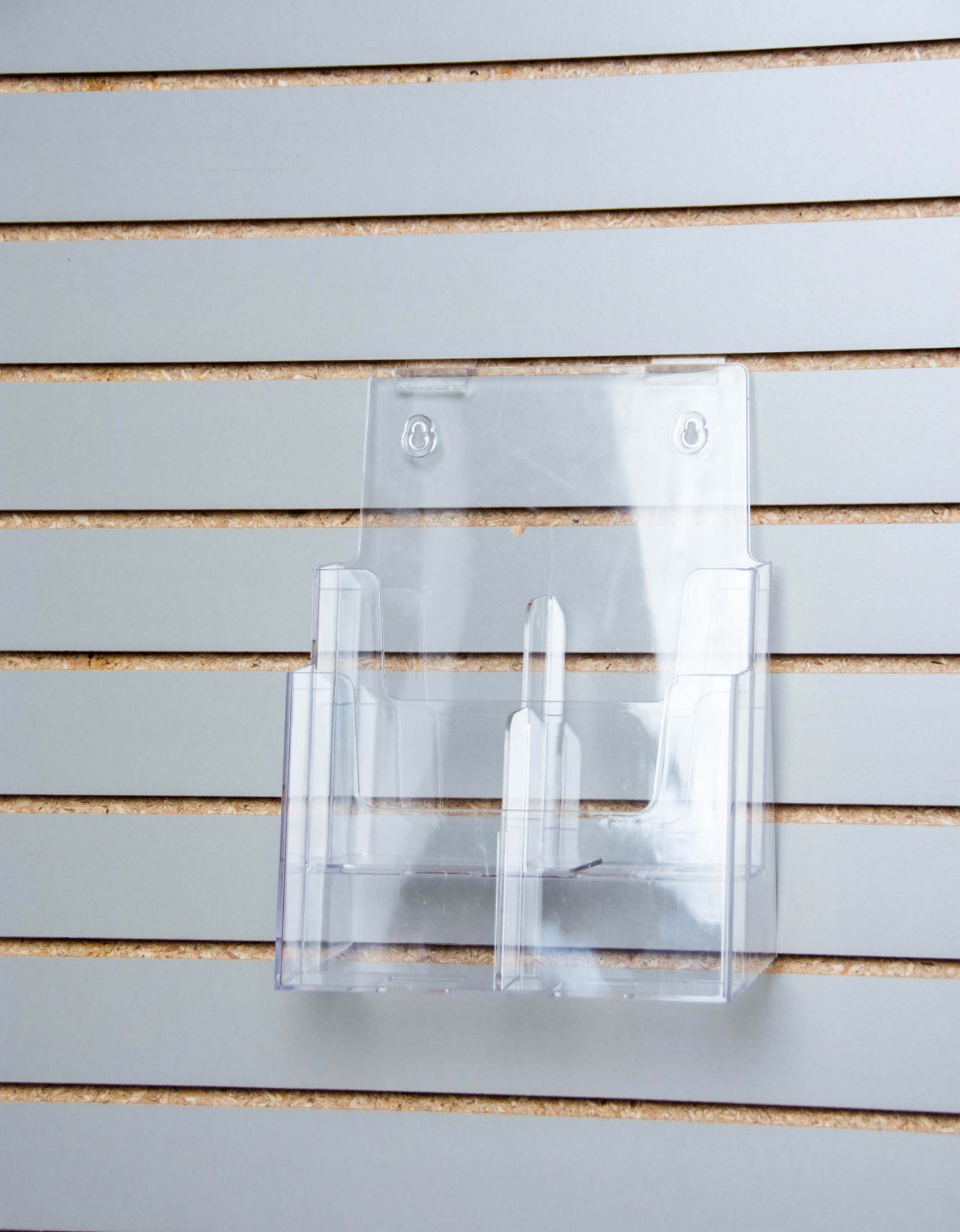 LHF-Z82: Clear 2-tier Slatwall Brochure Holder for 8.5w Literature